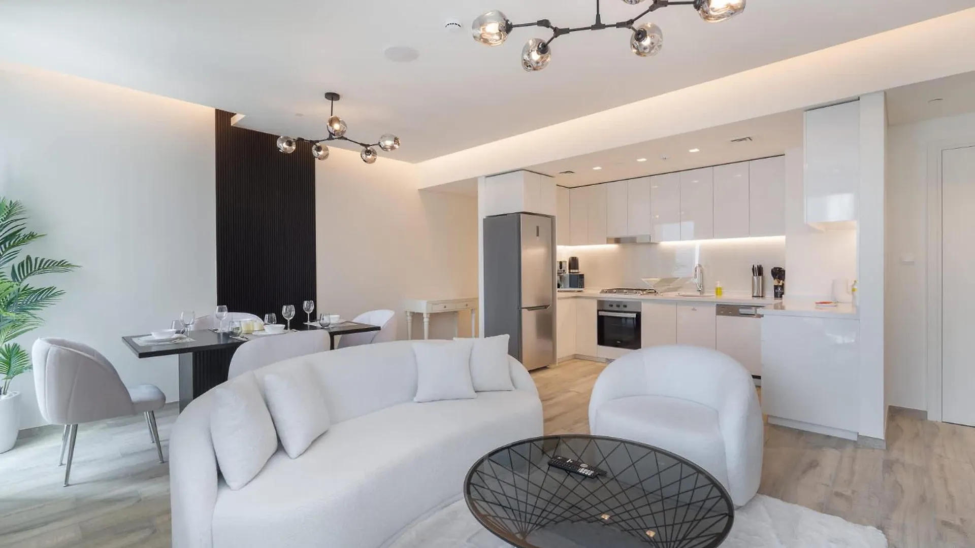 Elegant 1-Bedroom Apartment For 2 Near To Burj Khalifa Dubai United Arab Emirates