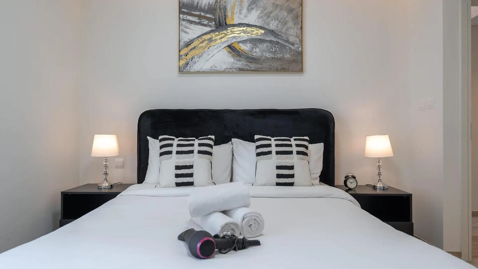 Elegant 1-Bedroom Apartment For 2 Near To Burj Khalifa Dubai