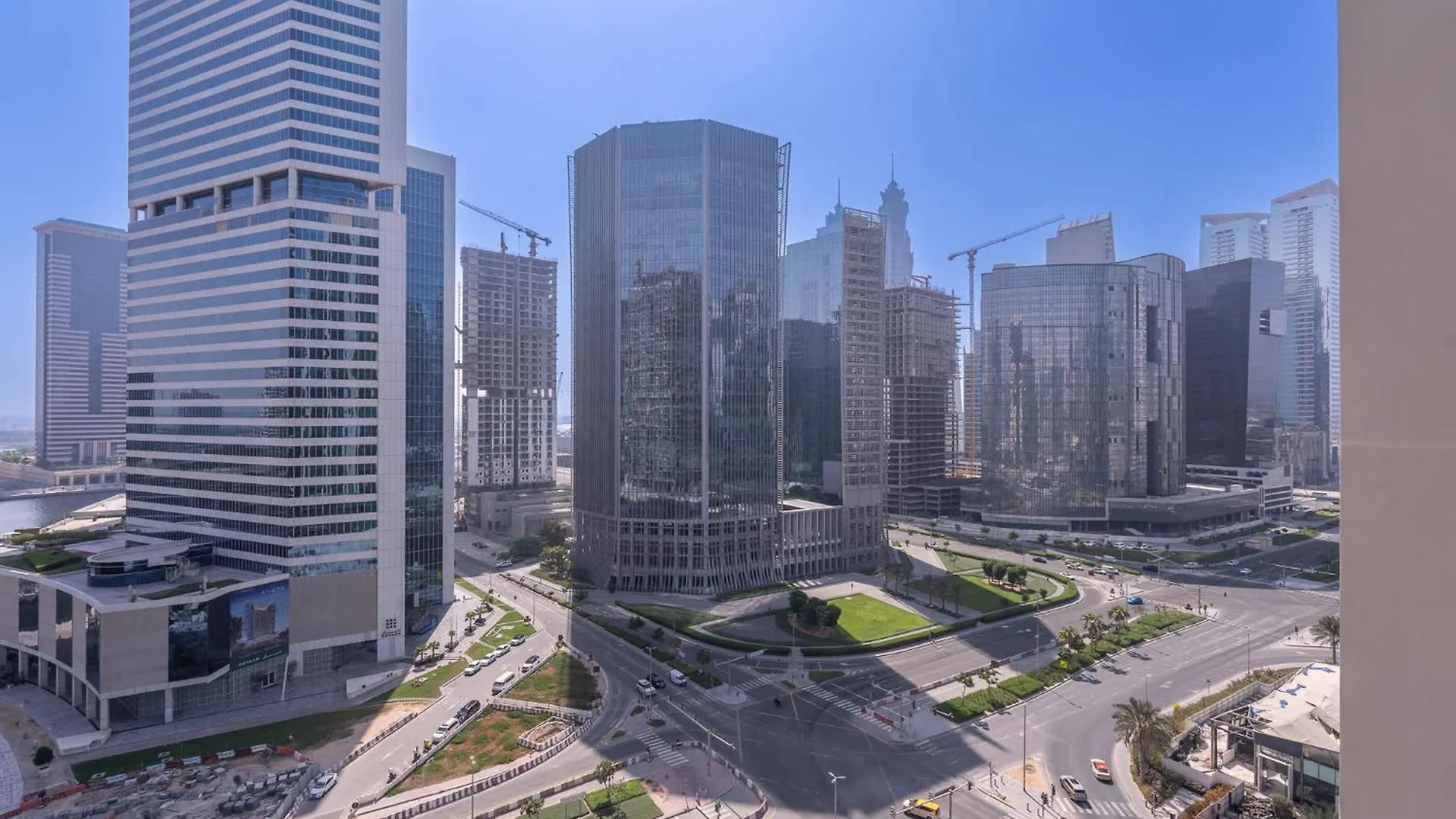 Elegant 1-Bedroom Apartment For 2 Near To Burj Khalifa Dubai United Arab Emirates