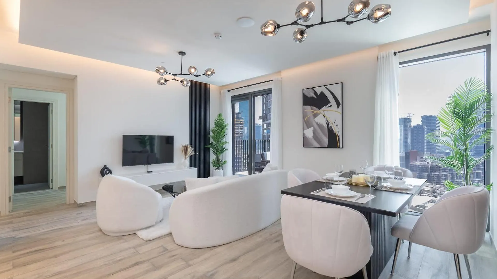 Elegant 1-Bedroom Apartment For 2 Near To Burj Khalifa Dubai